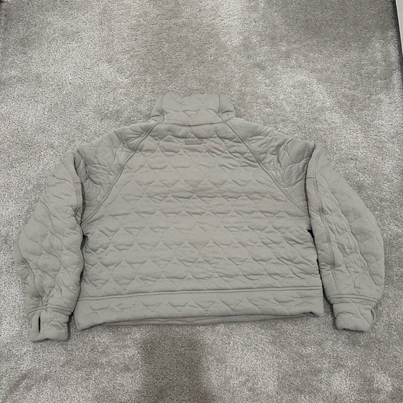 Lululemon Scuba Oversized Quilted Half Zip Color Grey In M/L (*FLAWED*) - Picture 3 of 15